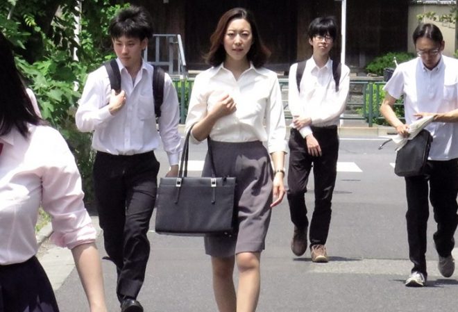 中学生の男の子にイカされた私は教師失格です