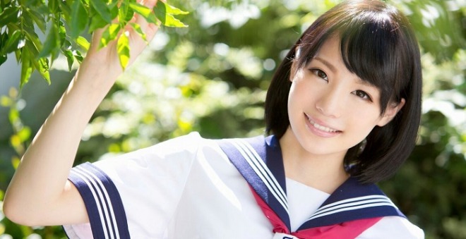 可愛いAV女優・鈴村あいり