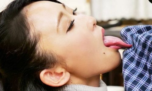 お前のカラダは犯罪だ！！里帰り中のHカップ105cm爆乳人妻に生中出し！アナタごめんなさい。わたしガマンできないの… 森ほたる2