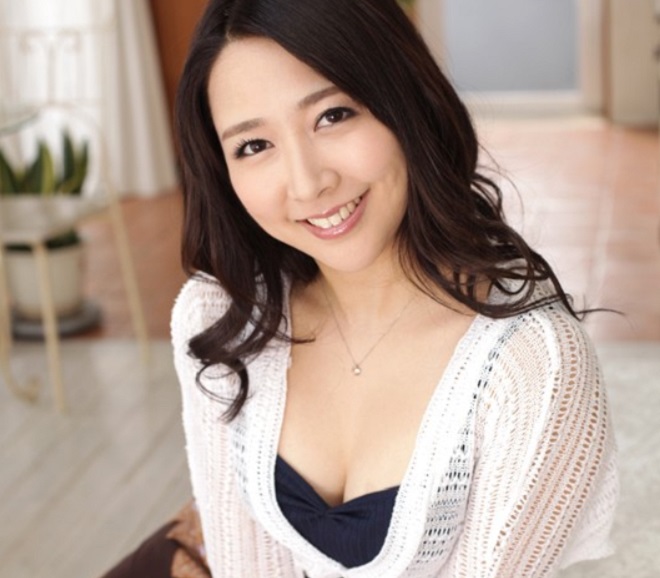 桃山凛(元・山本鈴)とは