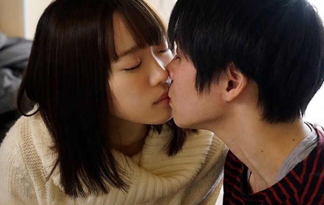 キスをしながらクリを責める