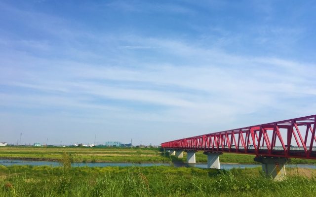 真昼の河原や河川敷