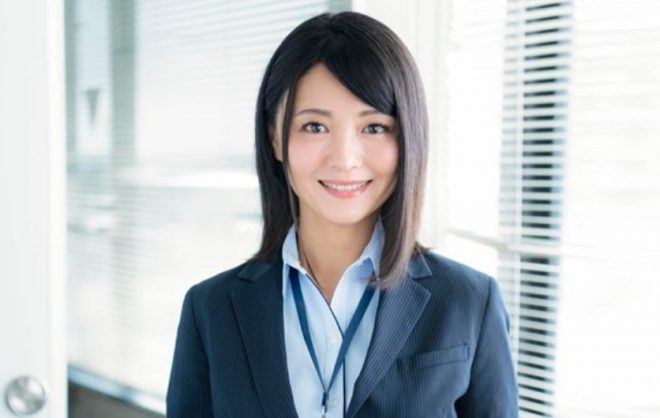 綾瀬麻衣子のエロ画像