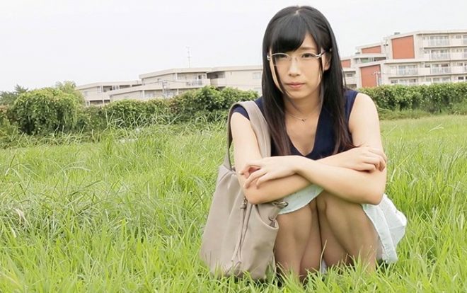 欲求腐満子 みひな(22歳) カラダが敏感すぎて男の人に引かれます。だからいつも自分を抑えてセックスしてます。一度、自分を解放して100回ぐらいイッてみたいんでお願いできますか?2