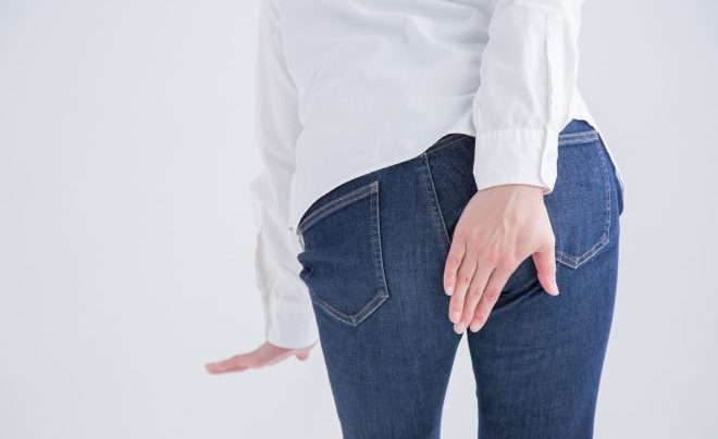 スパンキング＋バック（後背位）