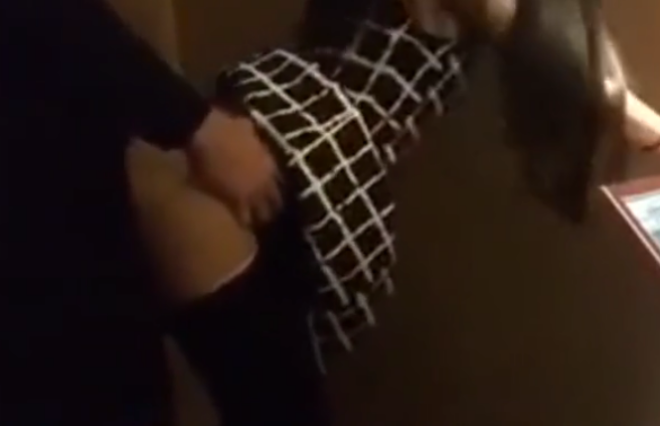 8位:台湾のカラオケ店で即ハメ不倫2