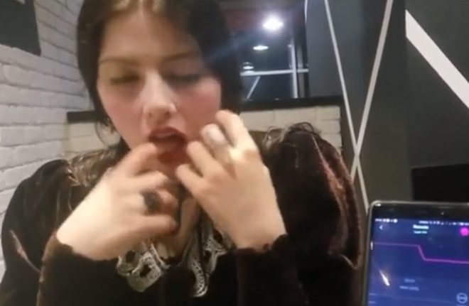 3位:激かわロシア美女に遠隔バイブ遊び2