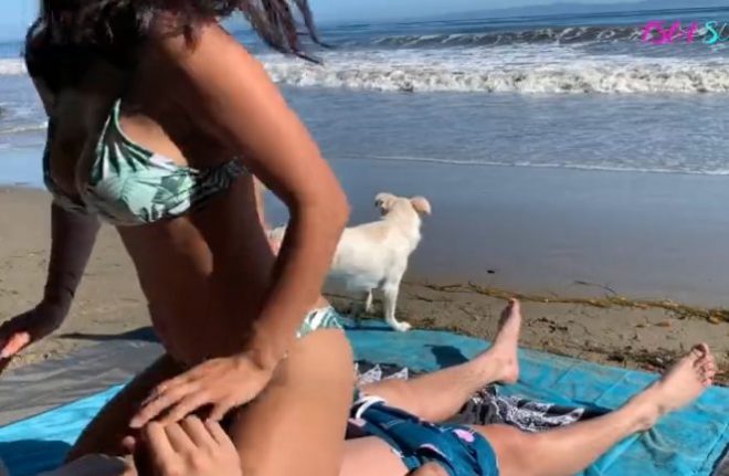 3位:アジア人彼女と砂浜で青姦するエロ動画1