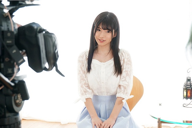 エスワンから1本限定でAVデビュー