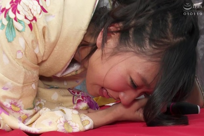 マジックミラー号ハードボイルド 痙攣のけぞりアクメで潮！潮！潮！3