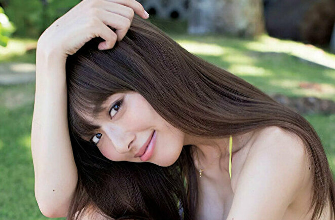 49位「内田理央」TOP