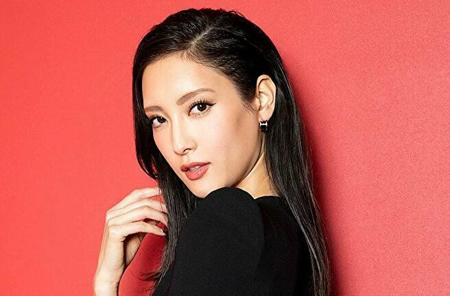 45位「菜々緒」TOP