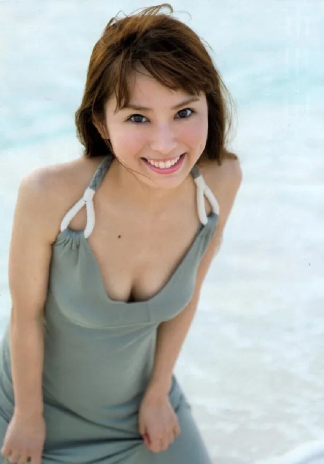 市川由衣・グラビア・セミヌード画像7