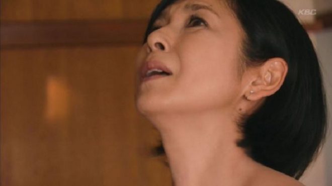 黒木瞳がおっぱいを露出したエロい濡れ場 就活家族5