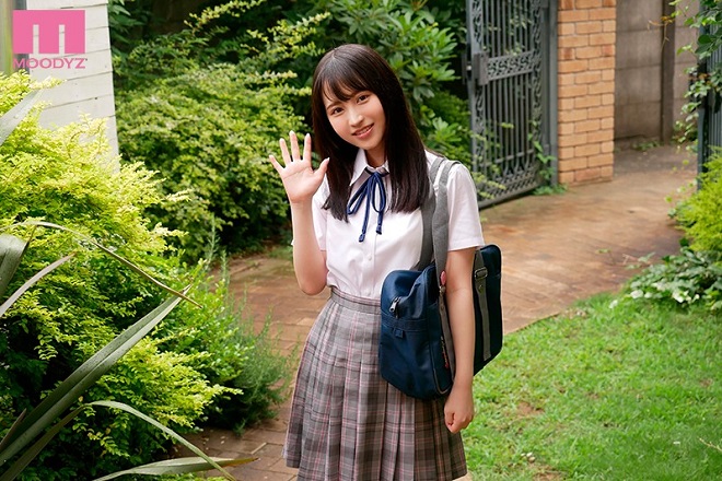 まだ10代少女で発育途中!性の知識の薄い思春期の彼女の妹とドキドキこっそりエッチッチ 小野六花2