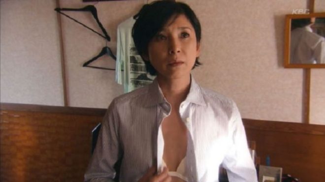 黒木瞳がおっぱいを露出したエロい濡れ場 就活家族3