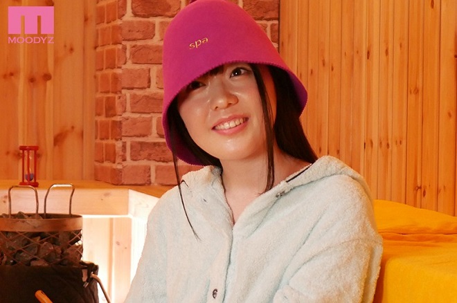 週5通いで超美肌!ととのいまくる汗かきサウナー女子大生AVデビュー 高瀬りな2