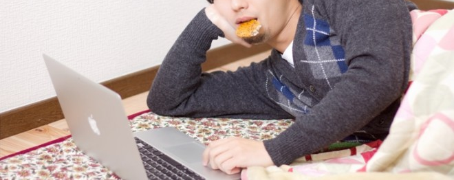 アダルトVRは少子化を加速させる